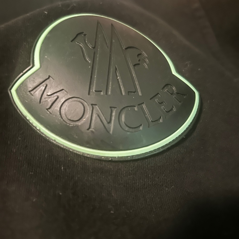 Moncler hoodie men, it does come with a tare near the pocket but can be fixed. - Picture 2 of 4